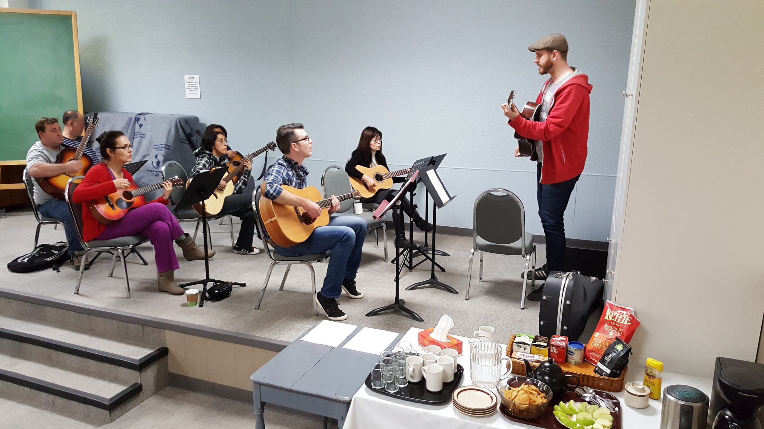 Guitar courses in downtown Toronto Guitar School