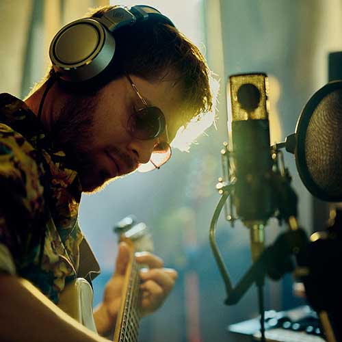 Kyle Windjack, Guitar, Piano, Vocal, Trumpet and Drums Instructor at Toronto Guitar School