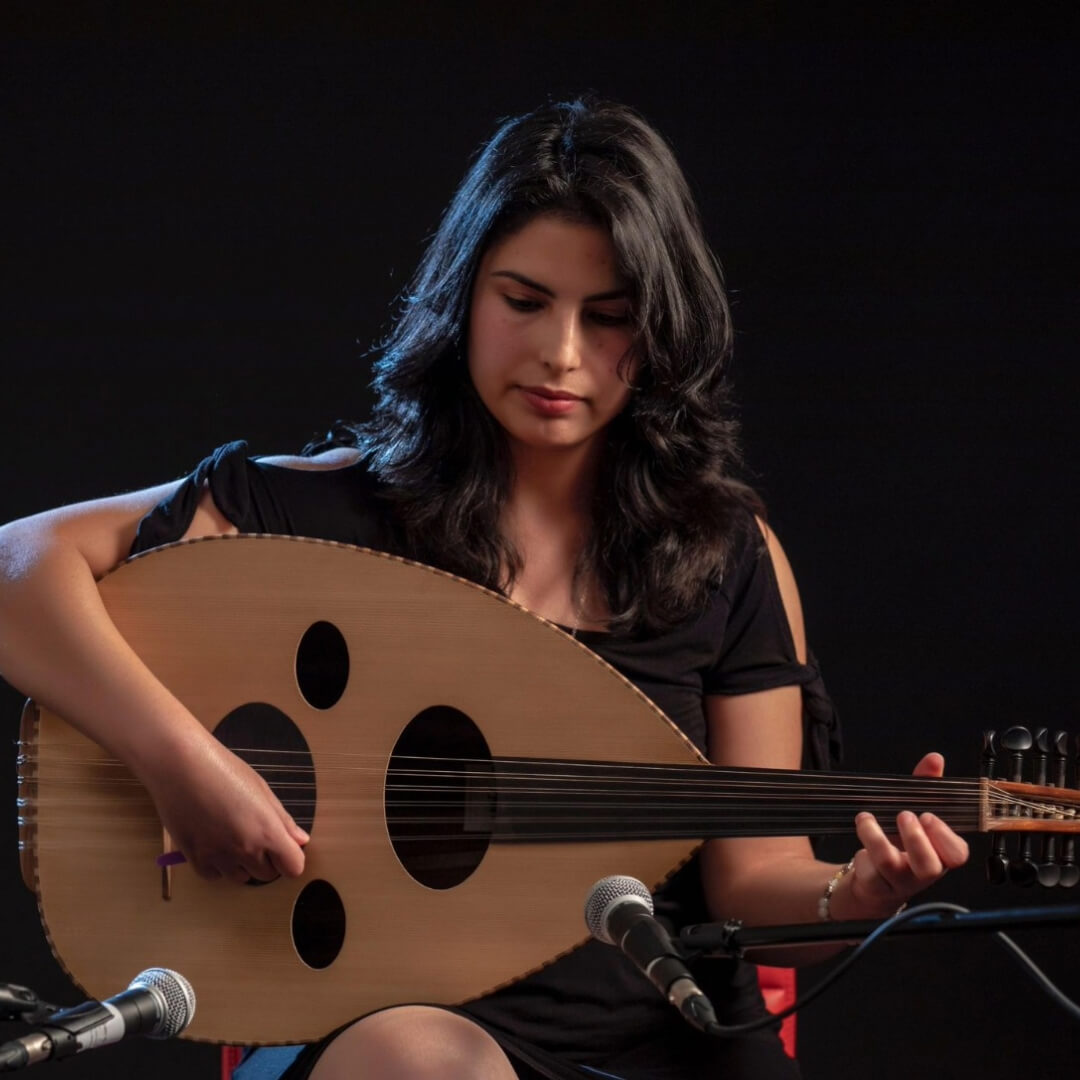 Manar Naeem - Oud