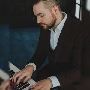 Jamie Quiring, Piano, Guitar, Songwriting, Recording, Mixing Instructor at Toronto Guitar School